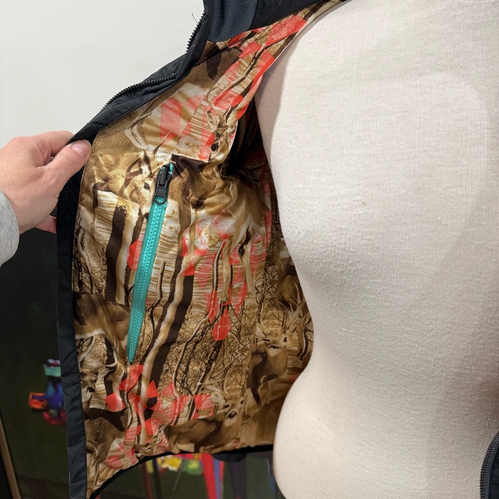 Volcom Black Puffer Jacket - Picture 8 of 14